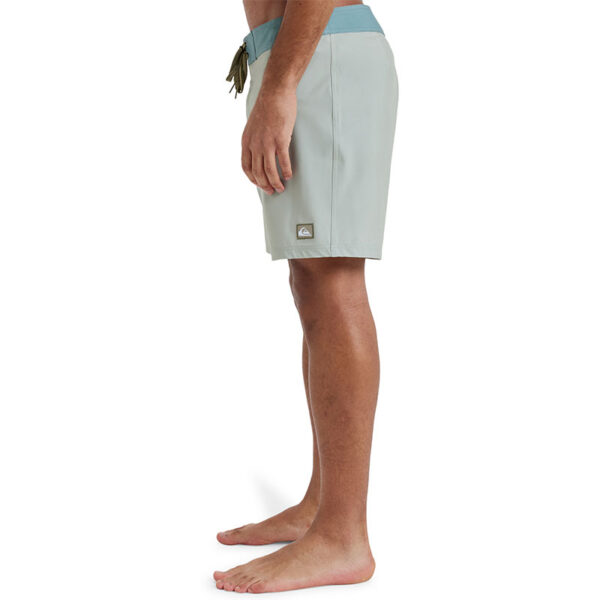 QUIKSILVER SURFSILK KAIMANA 16 BOARDSHORT - Image 8