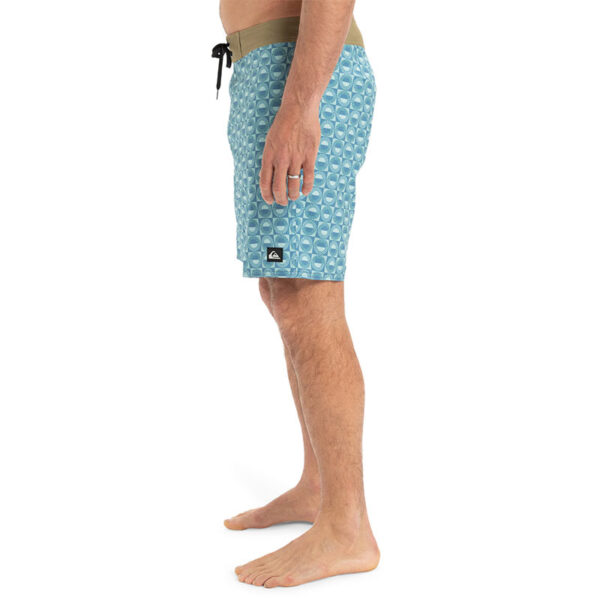 QUIKSILVER SURFSILK STRAIGHT LEG 18 BOARDSHORT - Image 5