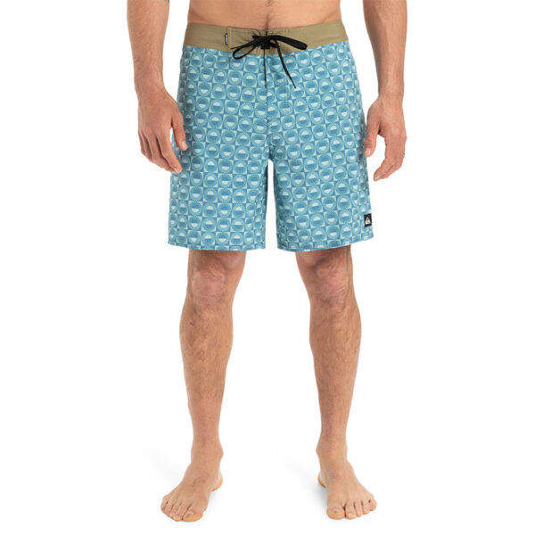 QUIKSILVER SURFSILK STRAIGHT LEG 18 BOARDSHORT